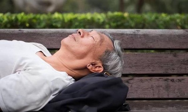 配资论坛登录入口官网 一小时“午睡”被推翻？医生：糖尿病人过50岁，午睡尽量做到3点